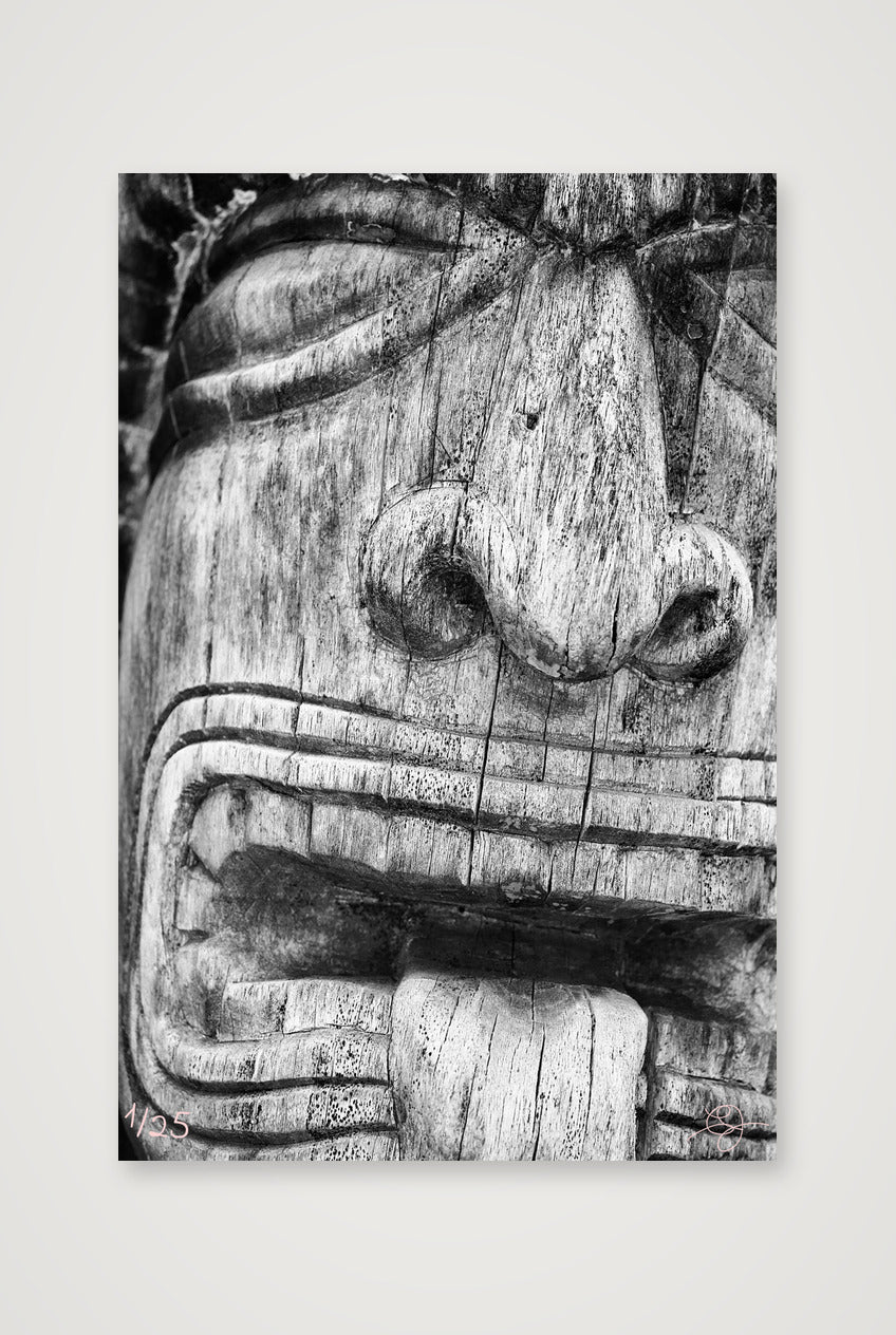 Tiki B&W — 40×60cm, 16×24" Print only