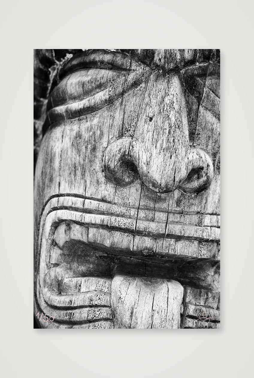 Tiki B&W — 30×45cm, 12×18" Print only
