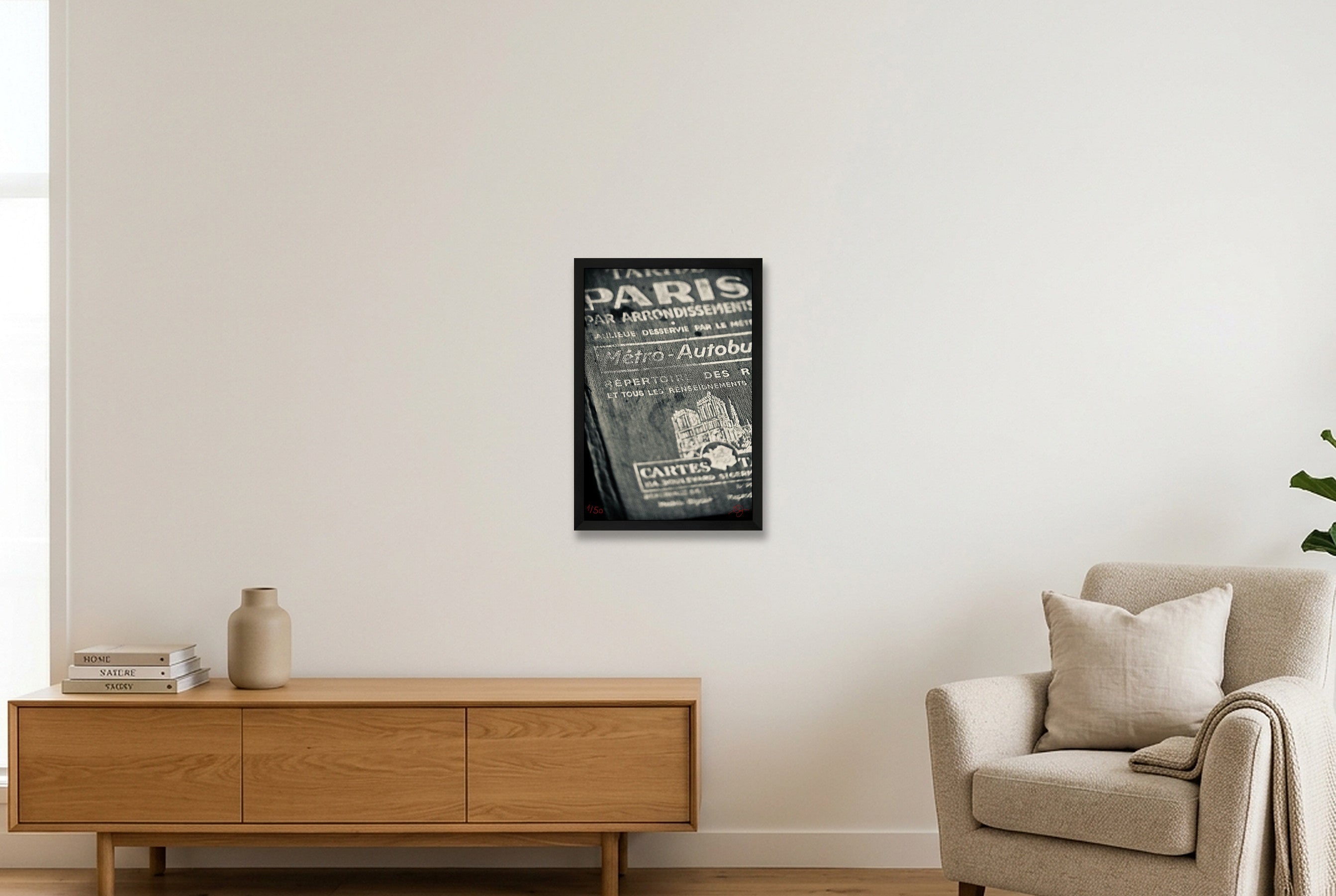 Taride Paris B&W — 30×45cm, 12×18" Black Frame