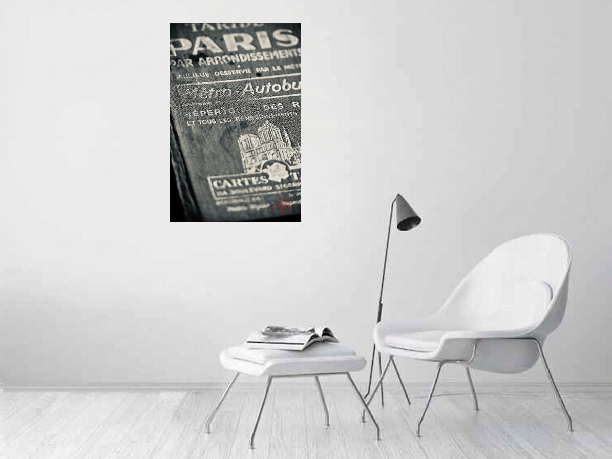 Taride Paris B&W