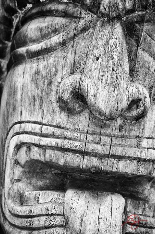 Tiki B&W