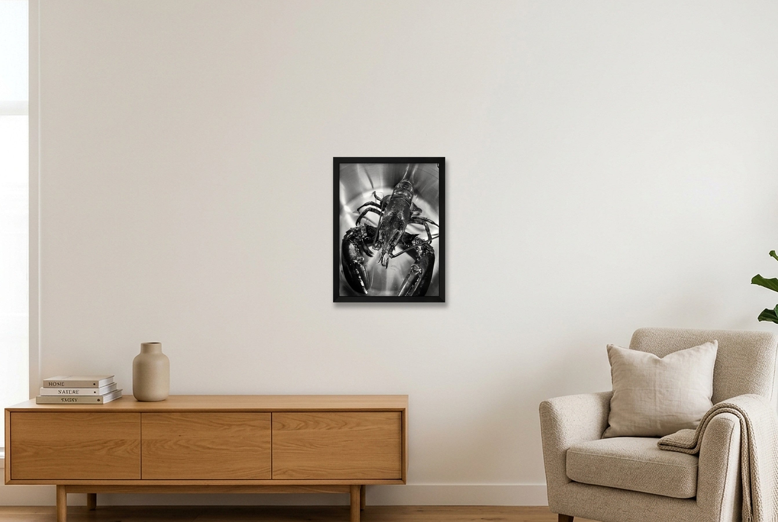 Lobster B&W — 30×40cm, 12×16" Black Frame