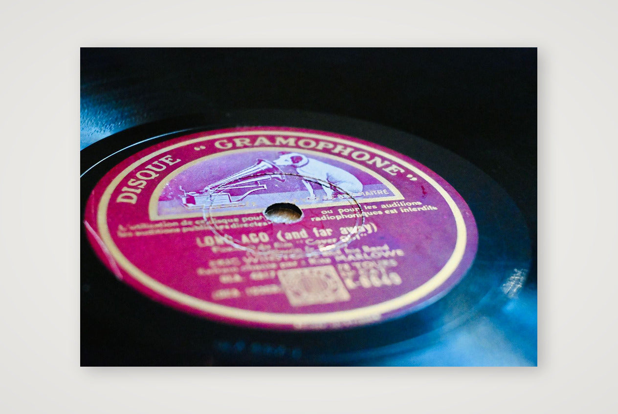 Disque Gramophone — 100×70cm, 39×28" Print only